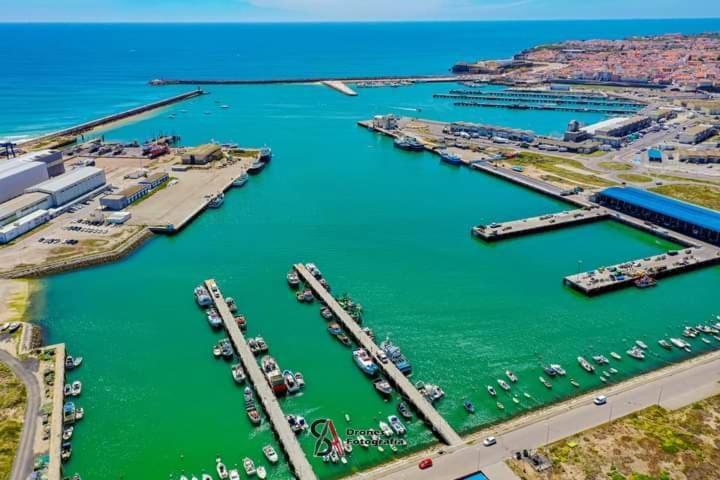 Savana House Peniche Hotel Kültér fotó
